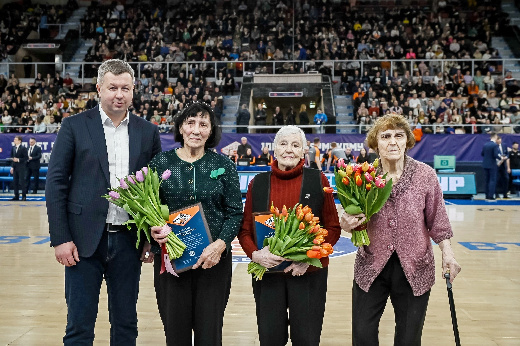 На матче 9 марта прошло чествование прекрасных женщин и легенд пермского баскетбола!