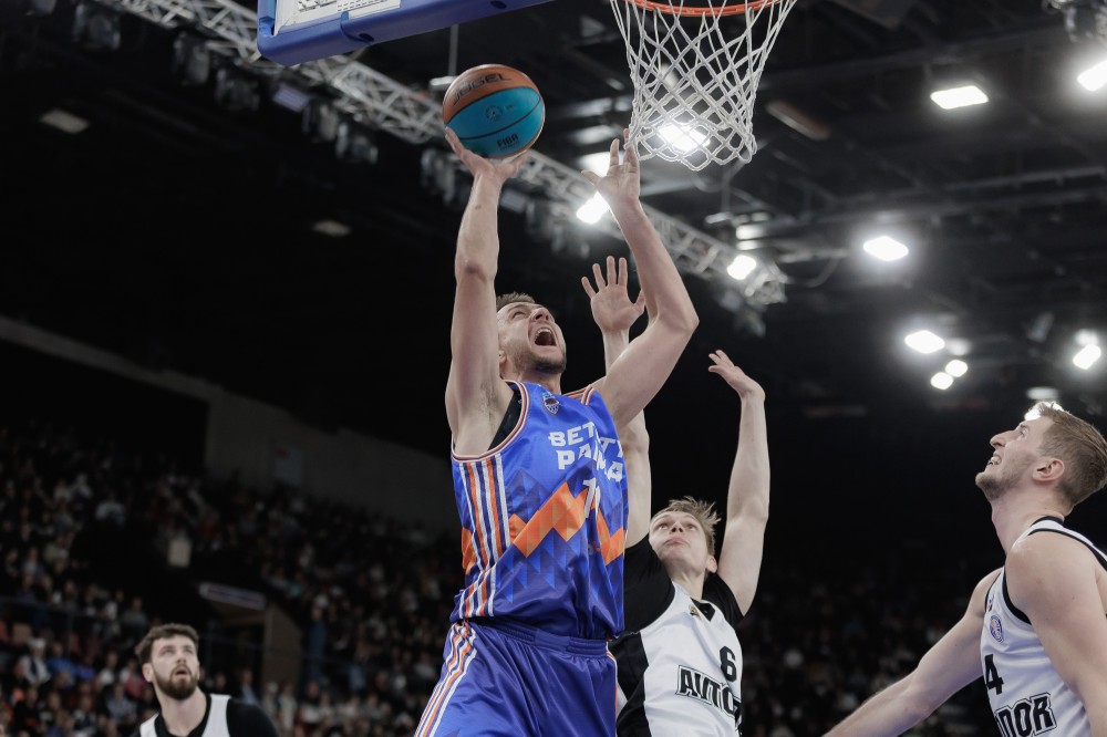 «БЕТСИТИ ПАРМА» обыгрывает «Автодор» на домашнем паркете 