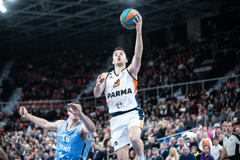 Адас Юшкявичюс и Марекс Мейерис вошли в список лучших по итогам сезона по версии Eurobasket