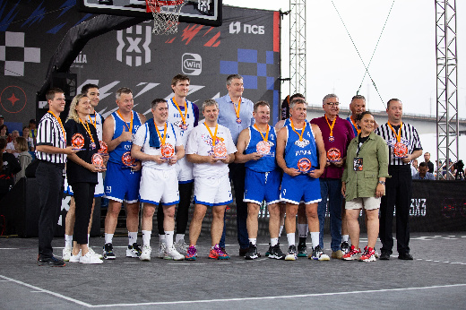 В рамках Финала Чемпионата России по баскетболу 3х3 на набережной Камы состоялся ретро-матч, посвященный 100-летию пермского баскетбола.