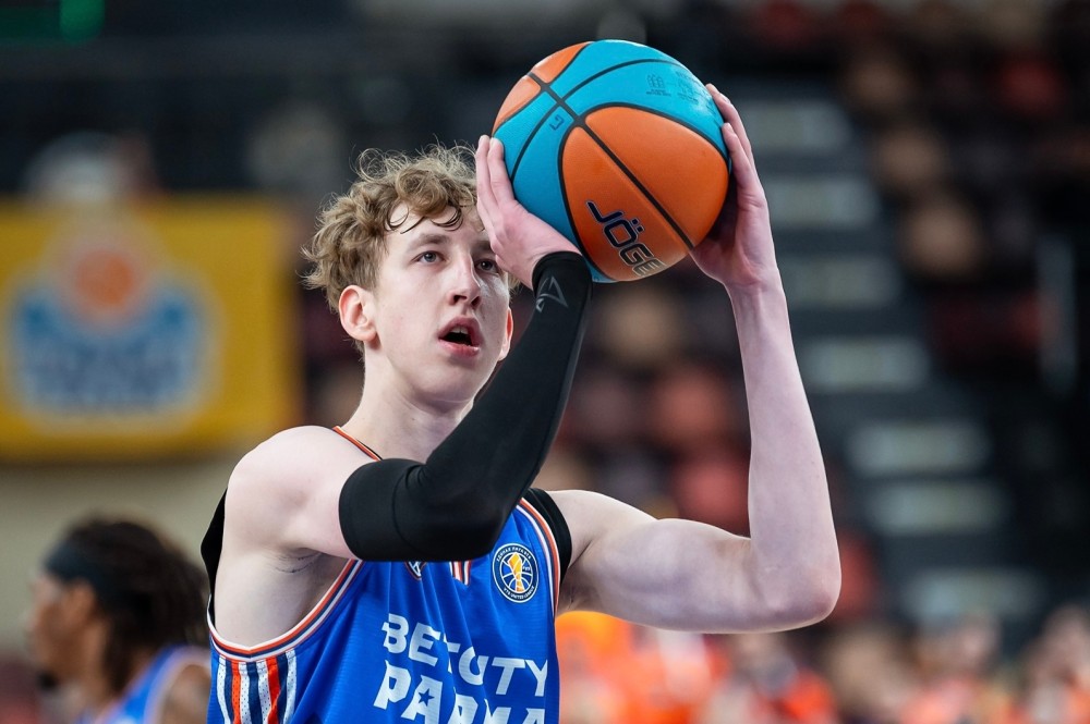 Уверенность, конкуренция, дружба и немного невезения — Лев Свинин рассказывает о своем росте, матче с ЦСКА, зарубах с лучшим другом – Глебом Фирсовым.