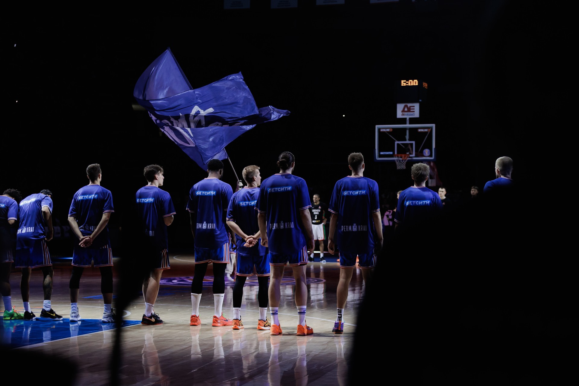 Провожаем уходящий год по-баскетбольному! 